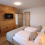 Ticklhof Am See Guest house