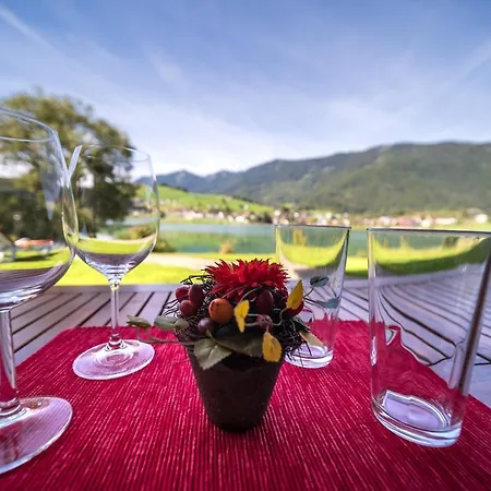 Ticklhof Am See Guest house Thiersee