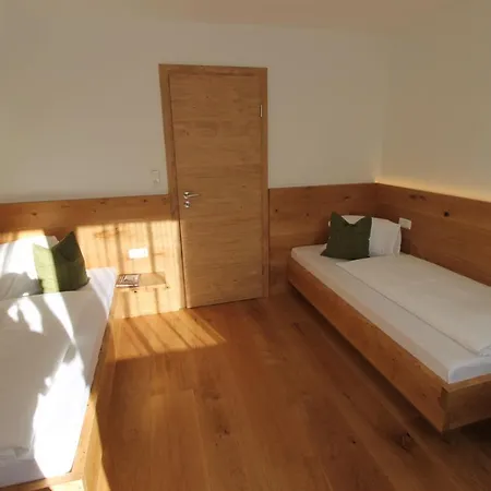 Ticklhof Am See Guest house Thiersee