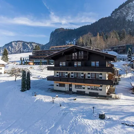 Ticklhof Am See Guest house